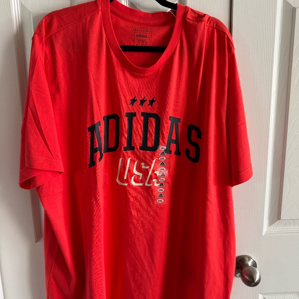 NWT Adidas T-shirt Size 2XL